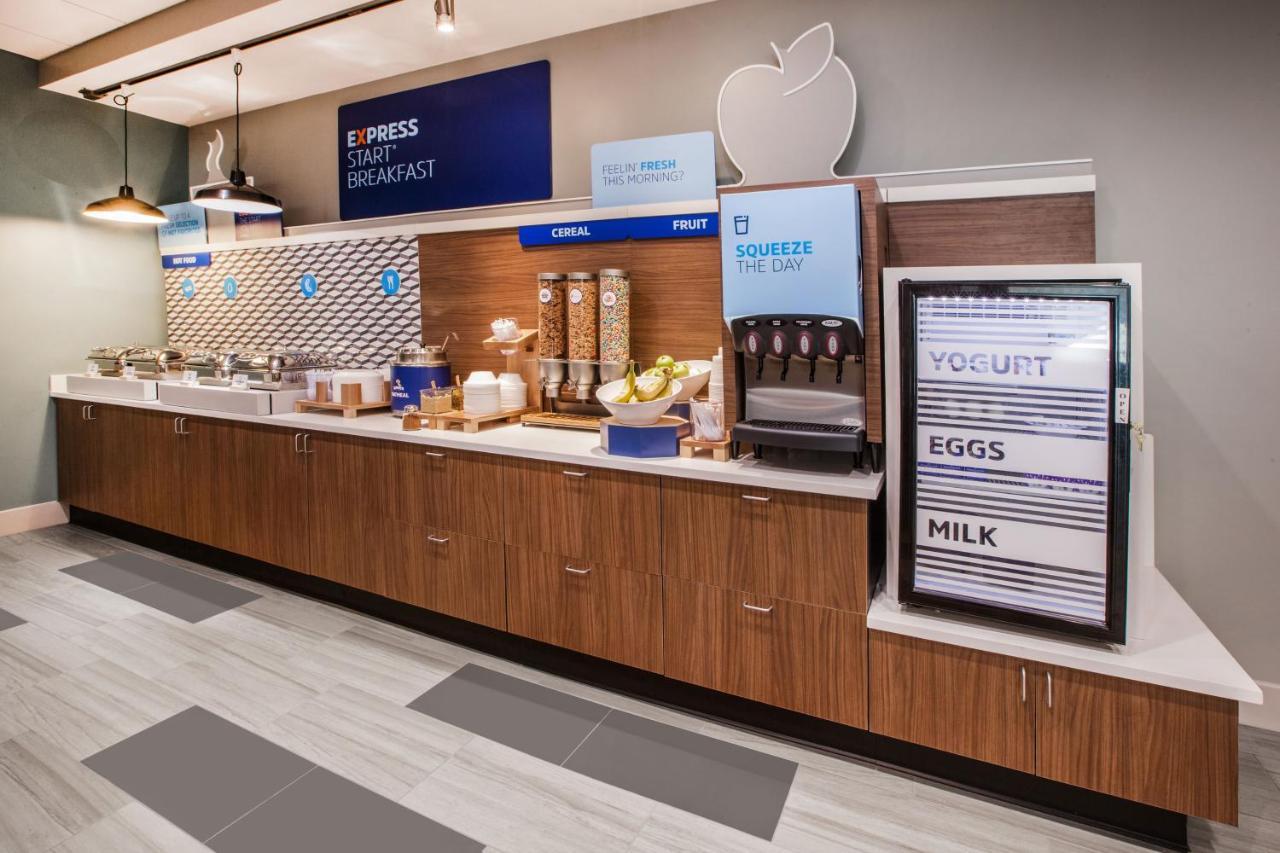 Holiday Inn Express & Suites - Moose Jaw By Ihg Luaran gambar