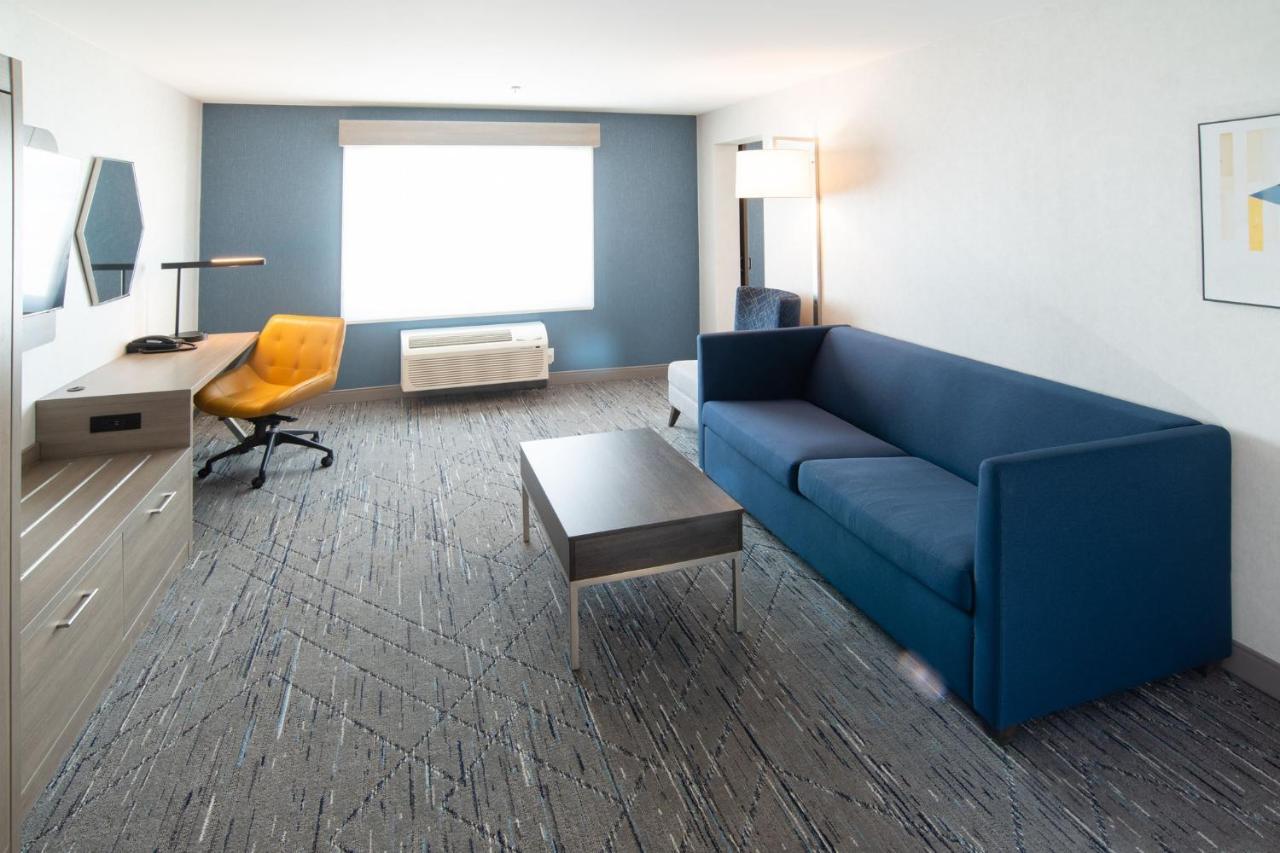 Holiday Inn Express & Suites - Moose Jaw By Ihg Luaran gambar